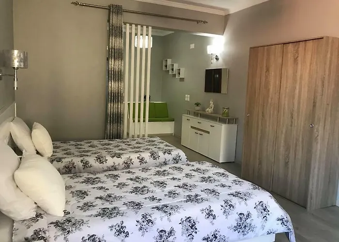 Studio's House Φουνκάλ